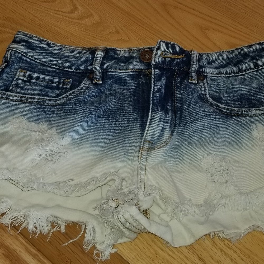 Bullhead high rise shorts size 5